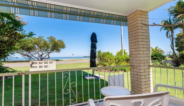 Ground floor, air conditioned apartment!