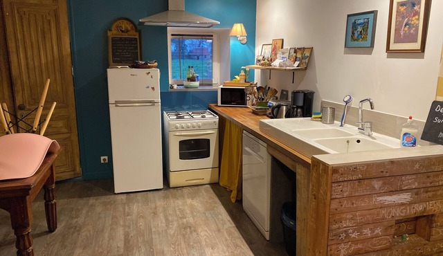 Ground floor and terrace 10 km from Mont st Michel