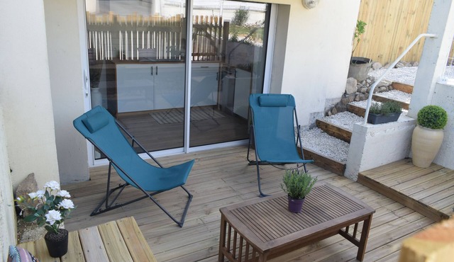 Ground floor apartment with garden 10km from the sea