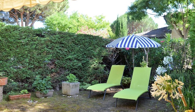 Ground Floor Apartment: Terrace, Pool, Close to Beach - Le Lavandou