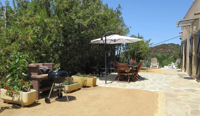 Ground floor apartment overlooking the garden