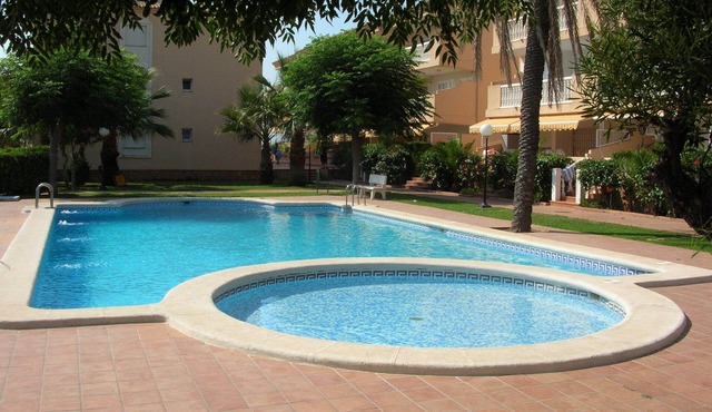 Ground floor apartment 50 metres from the beach