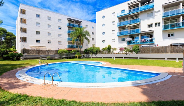 Ground floor apartment in a lovely complex UHC GOLDEN PINEDA 205