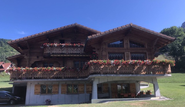 Ground floor apartment for rent in Bernex for 5 people