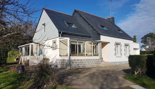 Ground-floor apartment in a green setting