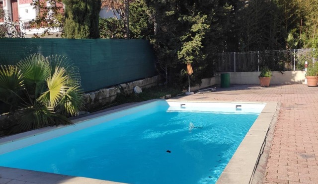 Ground floor apartment, swimming pool 500m from the sea