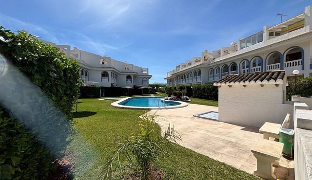 Ground floor apartment with private garden close to the beach