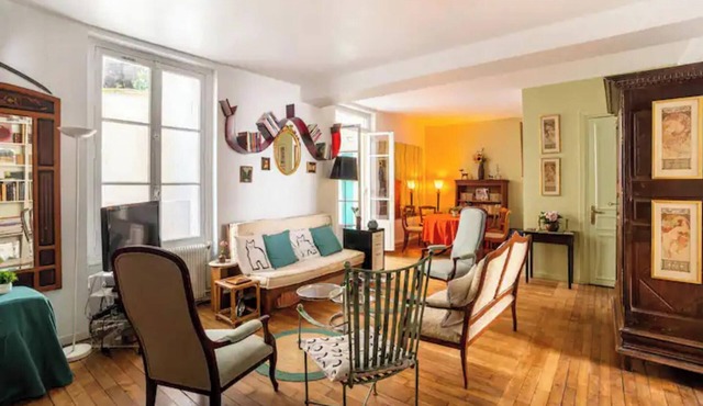 Ground floor apartment with private courtyard