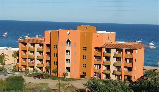 Ground Floor Beach/Pool Front Villas de Cortez adjoins Hotel Palmas de Cortez