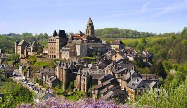 Ground floor country apartment 2min from UZERCHE