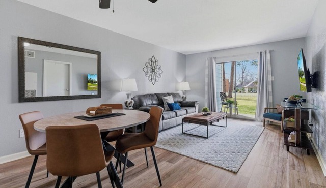 Ground Floor, Cozy & Sits on First Fairway, Pool