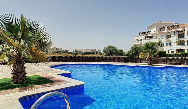 Ground floor family apartment, free wifi, patio, free parking
