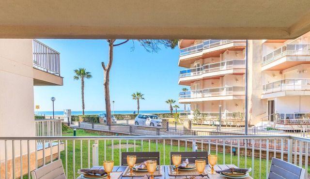 Ground floor flat on the beachfront in Cambrils - 247 UHC DMS V