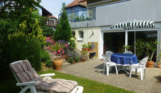 Ground floor in a large garden