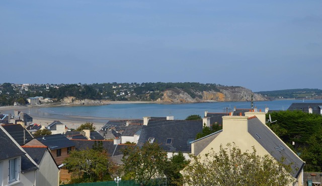 Ground floor in a small residence 200 m from the beautiful Morgat beach