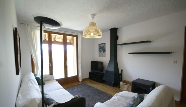 Ground floor in La Cerdaña. Garden, swimming pool and fantastic views