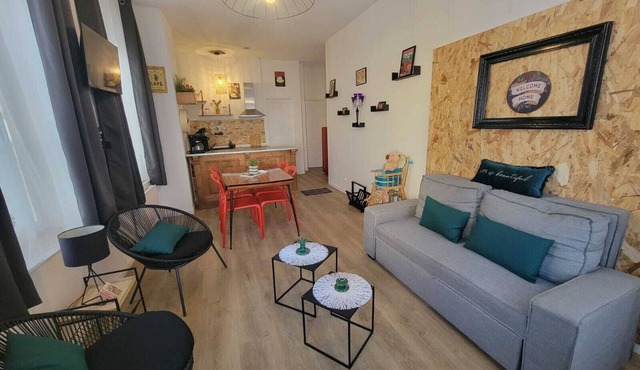 Ground floor in the heart of downtown Calais