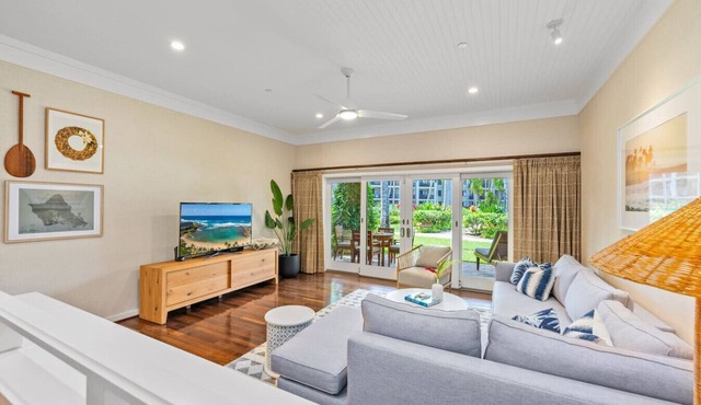 Ground floor Largest 3BR Villa for 8 Steps to Beach + Pool + Jacuzzi