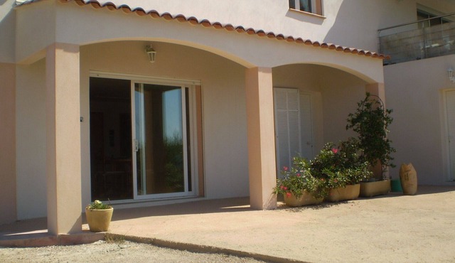 Ground floor of villa - Apartment F3