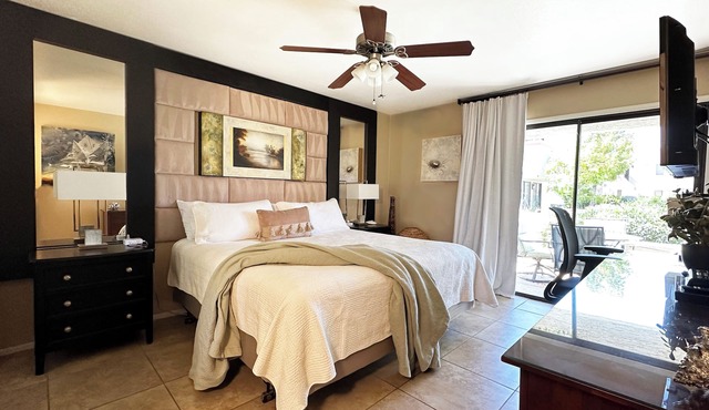 Ground Floor : Private Garage : Big Patio : 2 Work Desksn: Heated Pool : Dogs