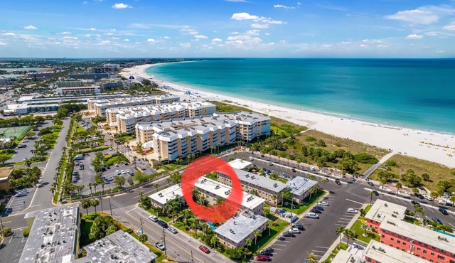 GROUND FLOOR ~ Simple 2BR beach-side condo with pool, sleeps 6 ~ FN 601
