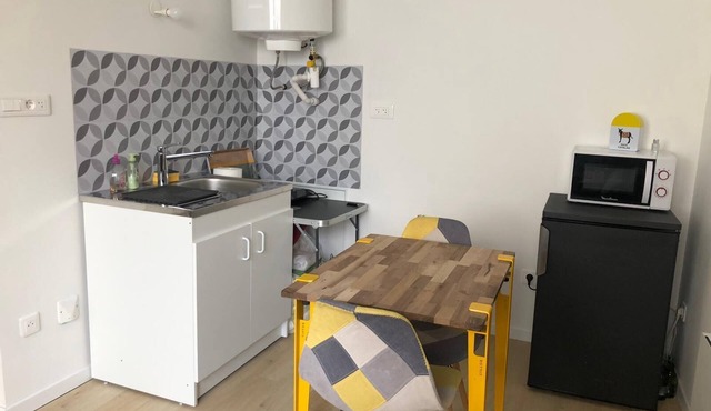 Ground floor studio apartment in the center of ille sur tet.