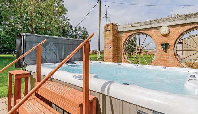 Ground floor: Three living areas, two with open fire, TV with Freeview/DVD.