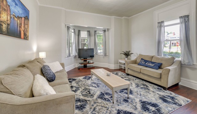 Ground-Floor Uniontown Apartment w/ Central A/C!