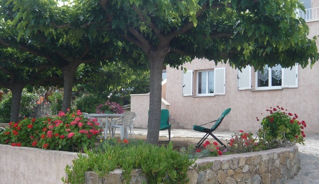 Ground floor villa flat in Monticello