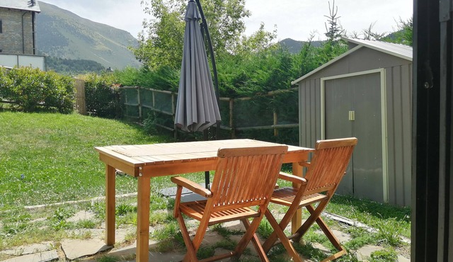 Ground floor with private garden Aüt 1