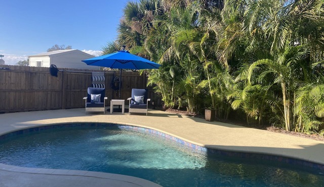 Ground Floor, walking distance to fishing pier, restaurants & shopping.