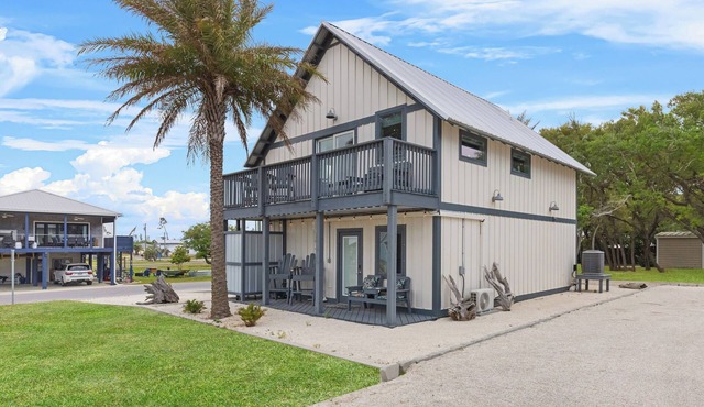 ☀️Ground Floor with Beach Views-Short Walk to Beach-Sugar Sand Cottage B☀️