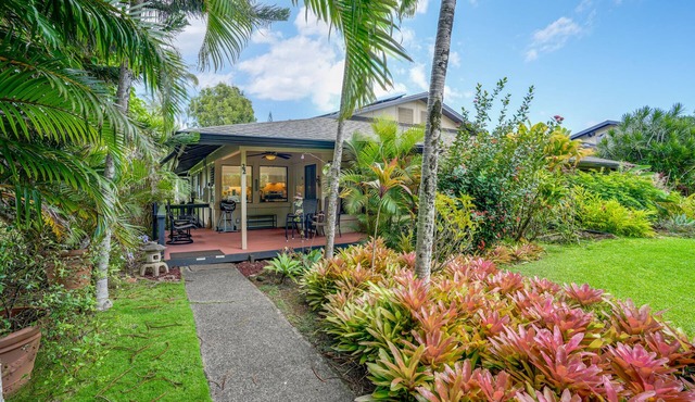 Ground Level Condo Near the Pool!