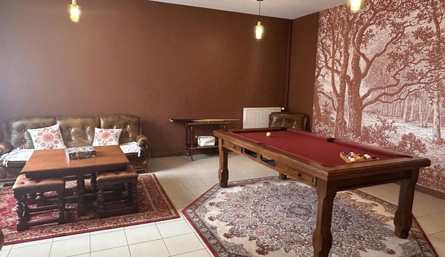 Group Cottage up to 36 People, Garden and Wifi