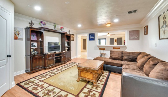 Group-Friendly Louisana Hideaway: Hunt & Fish!