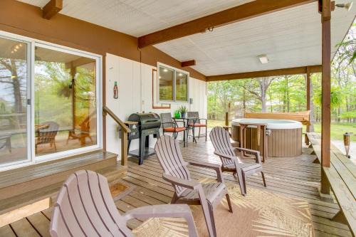 Group Getaway by Norfolk Lake! Soak, Play and Unwind