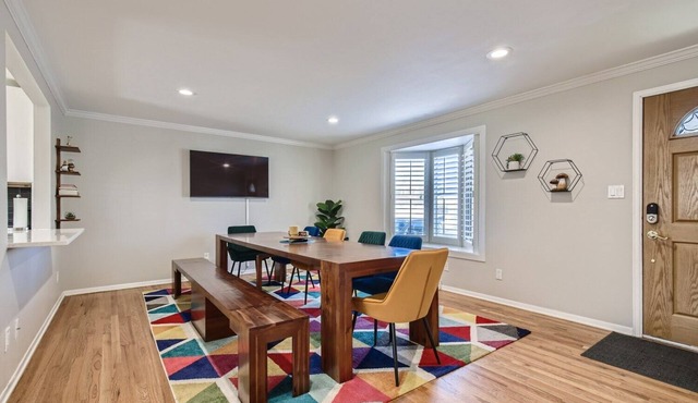 Group Getaway in Denver- 5 Bedrooms - Bright & Spacious