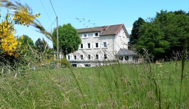 Group gîte with single rooms, no dormitories, in the heart of nature.