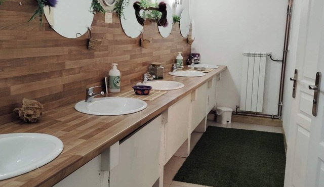 Group gite - Sleeps 10 at the foot of the Caroux GR trails