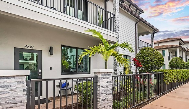 Group Paradise: Private Pool, Tennis Billiards L81