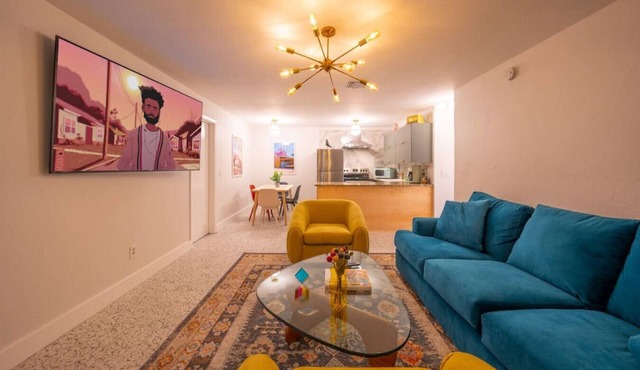 Group Retreat Paradise | Stylish 8BR Beach Oasis