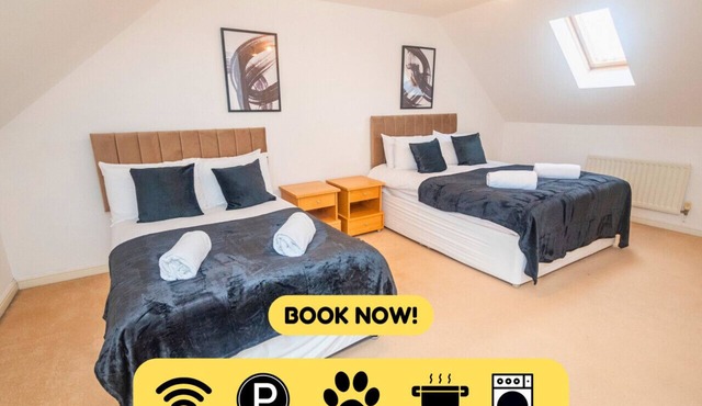 Group Retreat: Perfect Home with FREE Parking