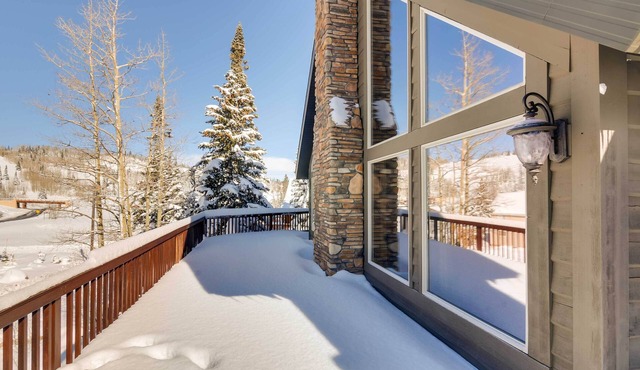 Group Ski Getaway Near the Base of Chairlift 8!