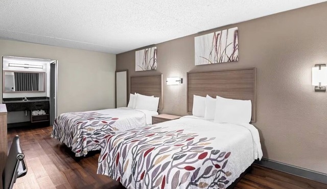 Group-Travel 2 Rooms with 2 Beds Near Airport and Museum District Access