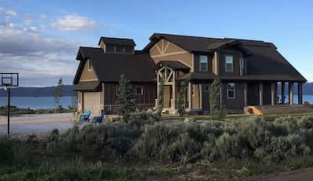 Group Vacation Spot with Private Beach Access, Pool, Hot Tub, and Indoor Slides