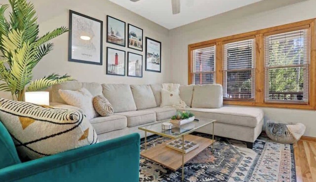 Groups - Families - Pets - Backyard - Deck