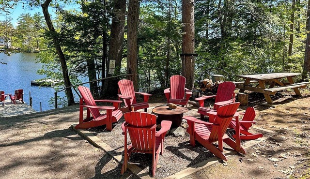 Groups Welcome! Lakefront Gem w/Dock in Greenwood