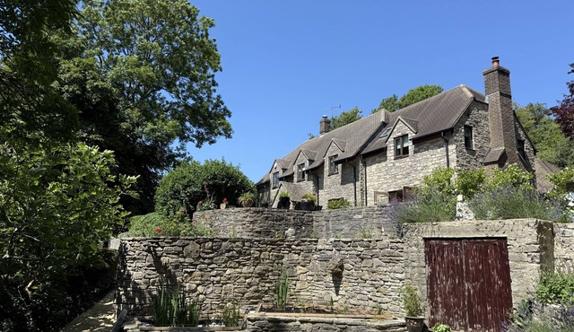 Grove Lodge - sleeps 11 guests in 6 bedrooms