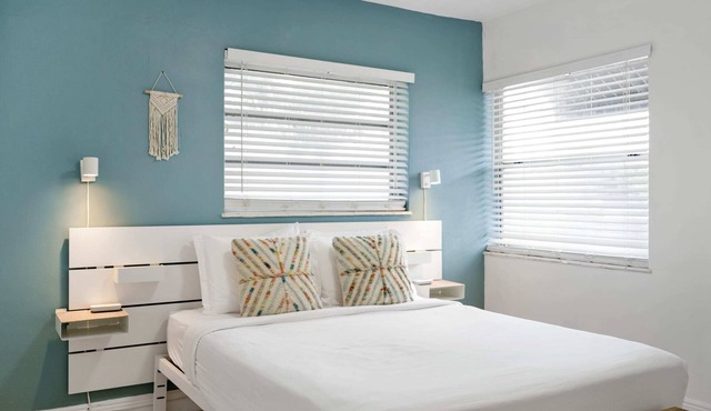 GROVE27-3 | relax near boho chic neighborhood