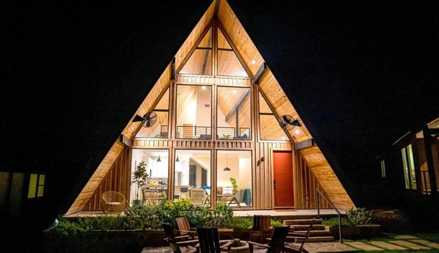 Gruene Daze Chalet - Stylish Aframe - Escape the Ordinary